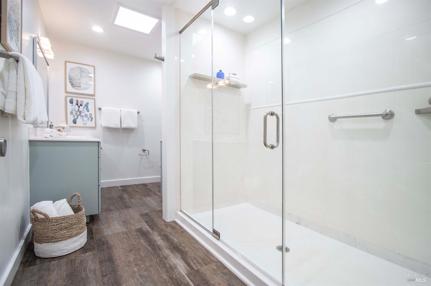 Detail Gallery Image 22 of 51 For 235 Knollwood Dr, San Rafael,  CA 94901 - 3 Beds | 2/1 Baths