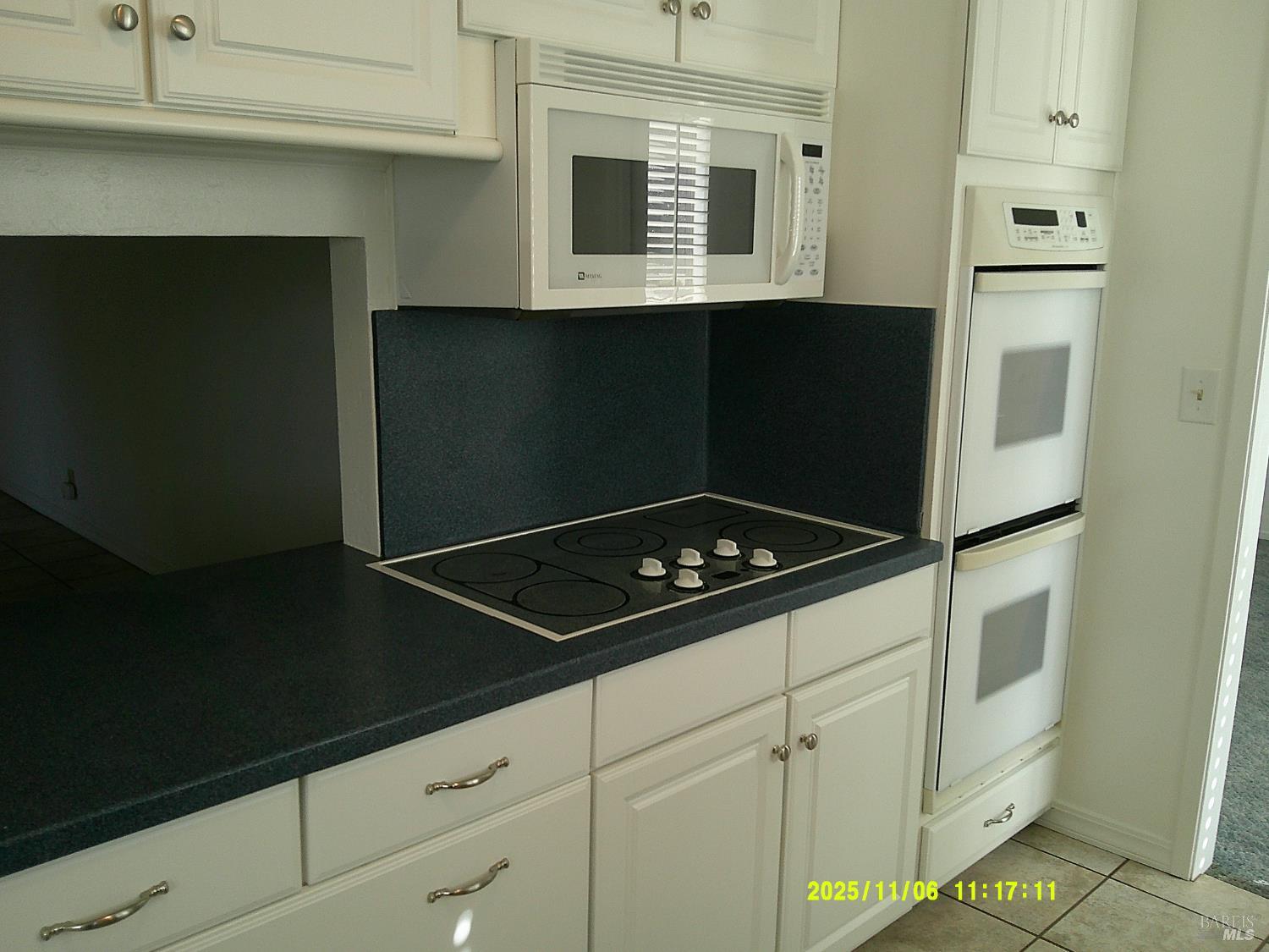 Detail Gallery Image 5 of 20 For 390 S Almond St, Dixon,  CA 95620 - 4 Beds | 2/1 Baths