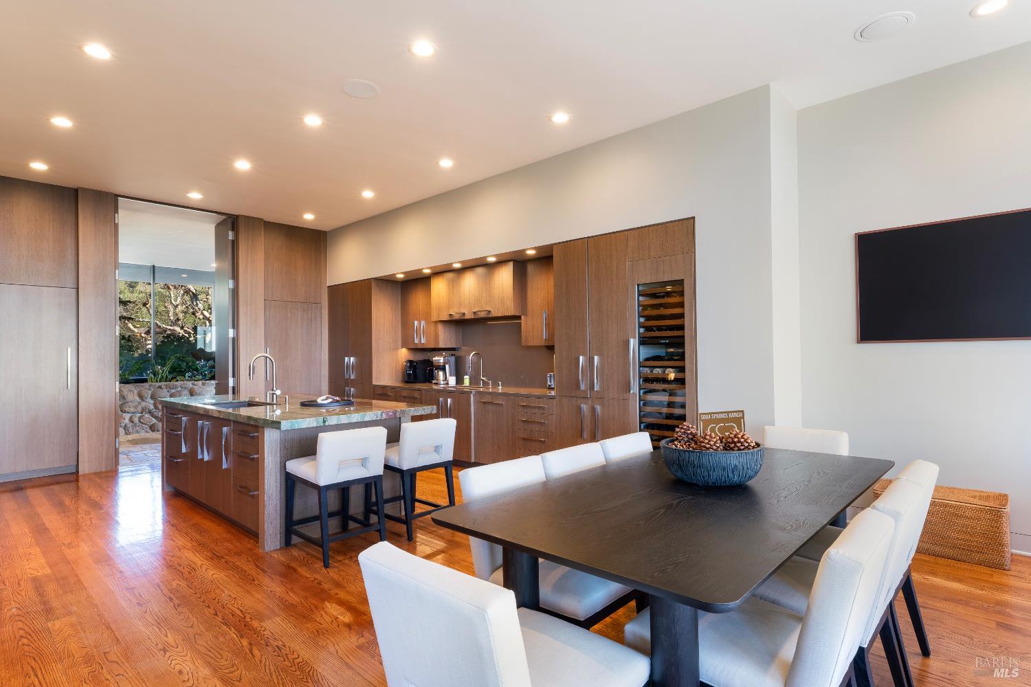 Detail Gallery Image 14 of 42 For 2100 Old Soda Springs Rd, Napa,  CA 94558 - 5 Beds | 5/1 Baths