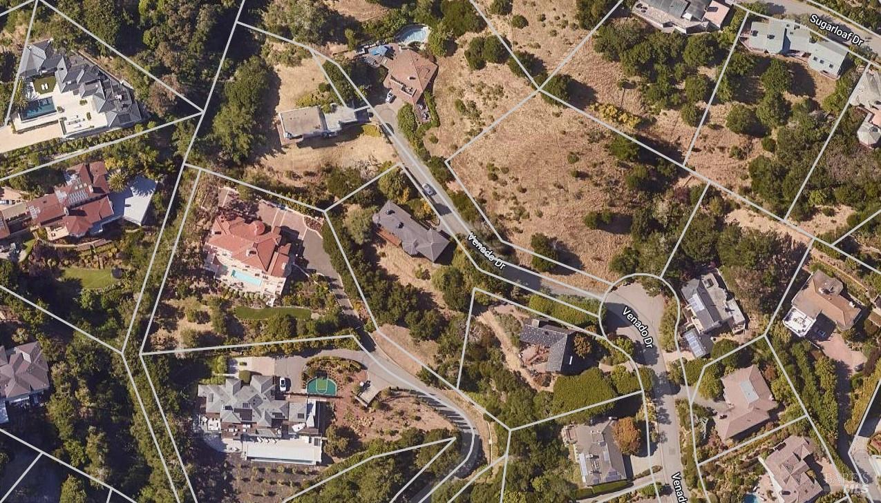 Detail Gallery Image 3 of 7 For 24 Venado Dr, Tiburon,  CA 94920 - – Beds | – Baths