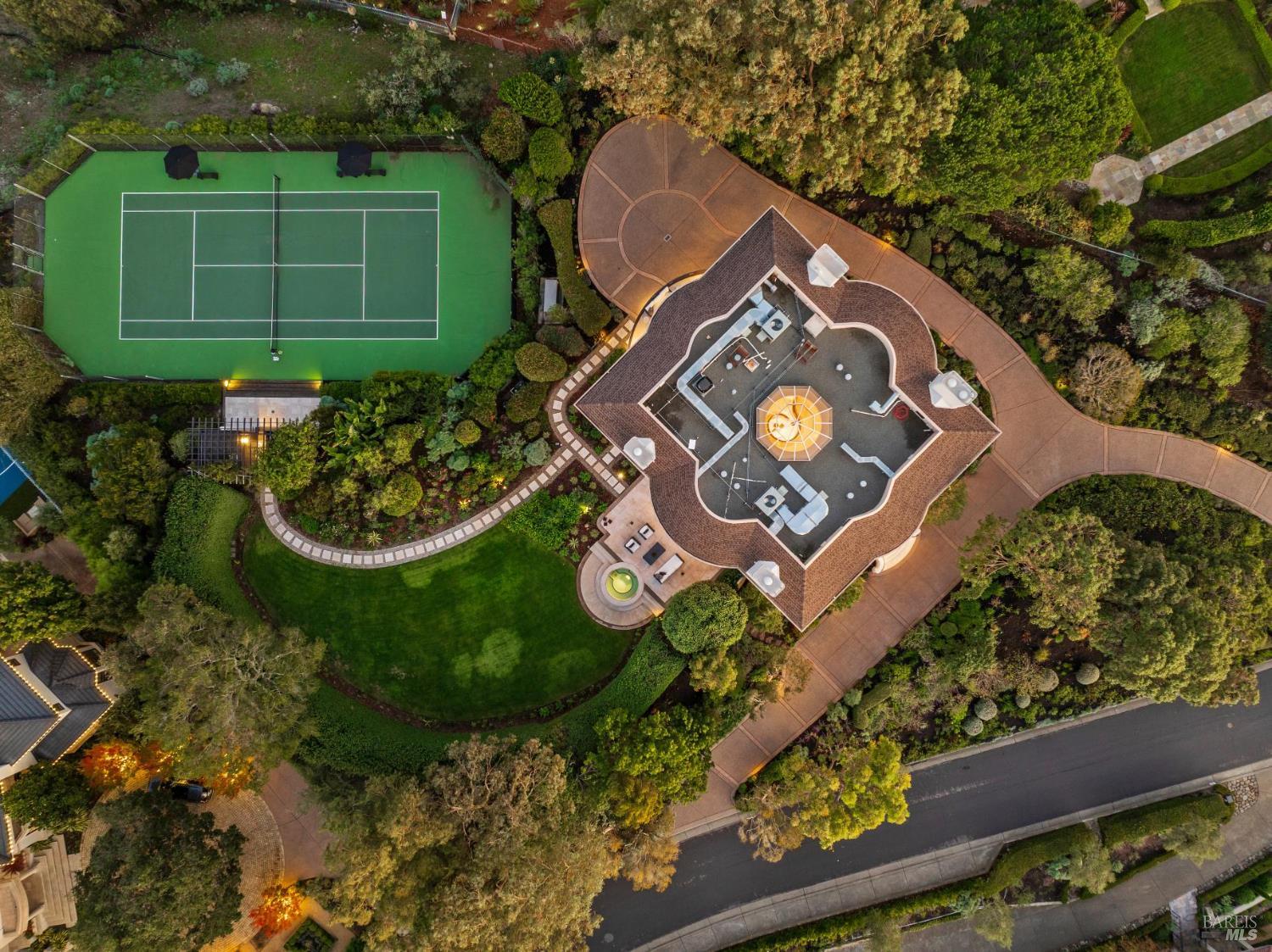 Detail Gallery Image 46 of 49 For 147 Gilmartin Dr, Tiburon,  CA 94920 - 4 Beds | 4/2 Baths