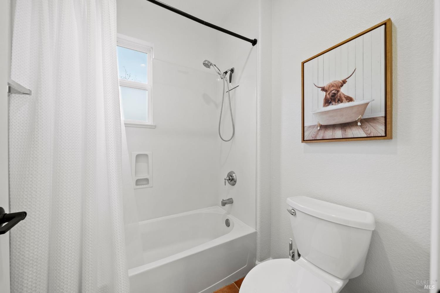 Detail Gallery Image 42 of 69 For 46 Waterbury Ln, Novato,  CA 94949 - 4 Beds | 2/1 Baths