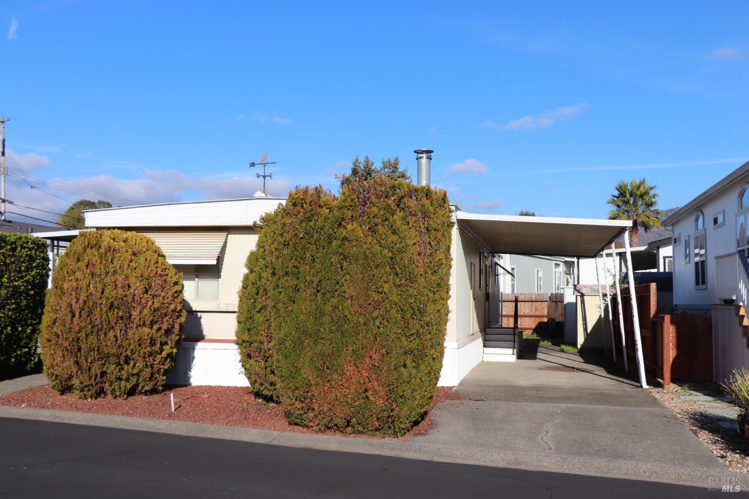 Detail Gallery Image 3 of 20 For 180 Sherry Cir, Yountville,  CA 94599 - 2 Beds | 2 Baths