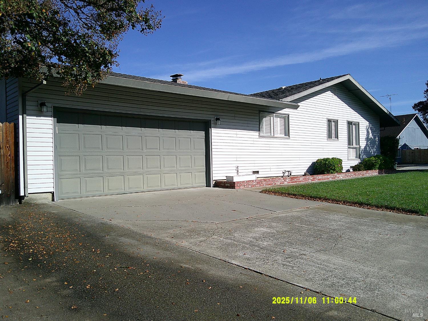 Detail Gallery Image 2 of 20 For 390 S Almond St, Dixon,  CA 95620 - 4 Beds | 2/1 Baths