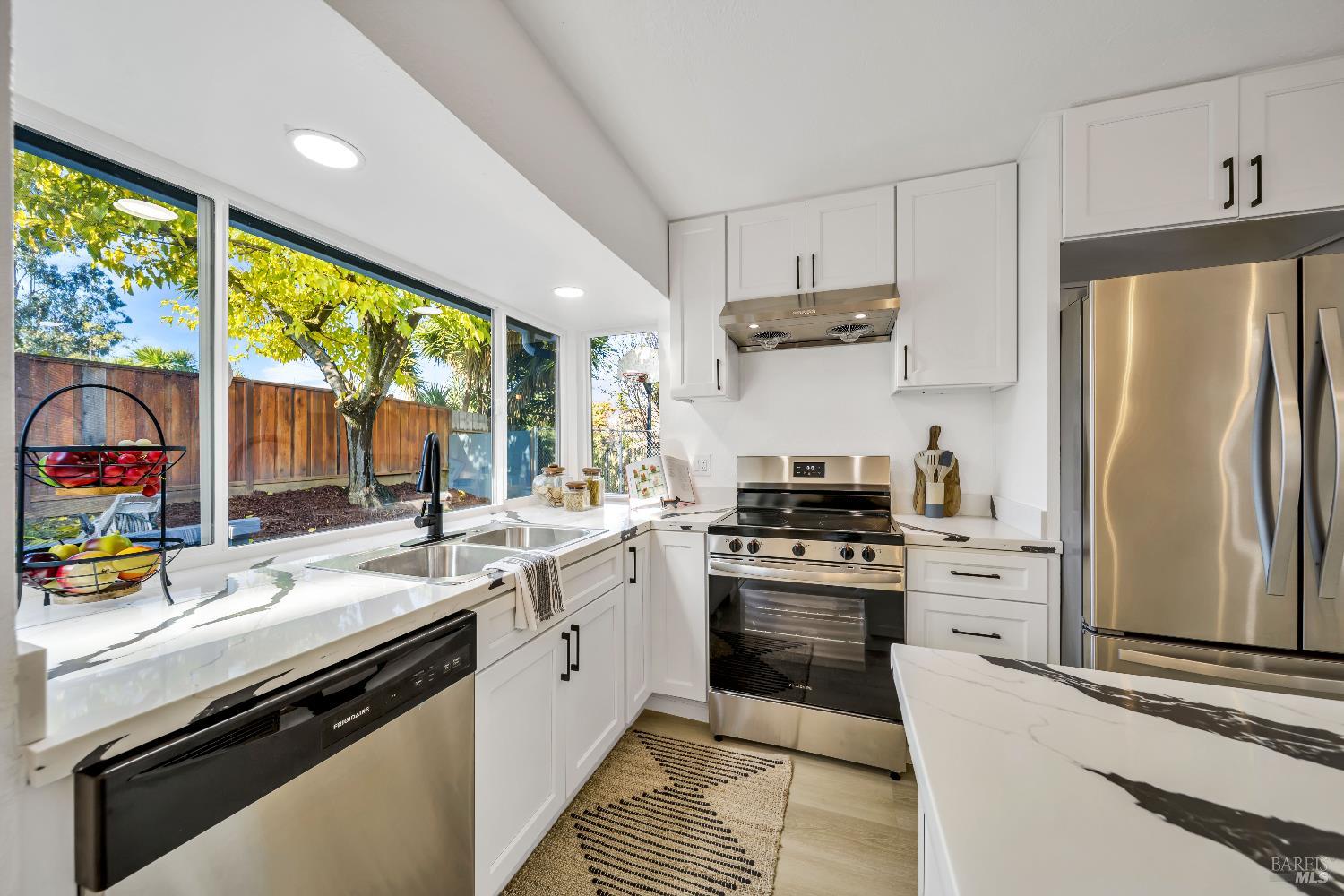 Detail Gallery Image 12 of 41 For 1251 N Camino Alto Unkn, Vallejo,  CA 94589 - 4 Beds | 2 Baths