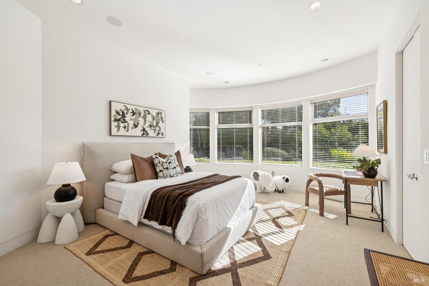 Detail Gallery Image 39 of 49 For 147 Gilmartin Dr, Tiburon,  CA 94920 - 4 Beds | 4/2 Baths