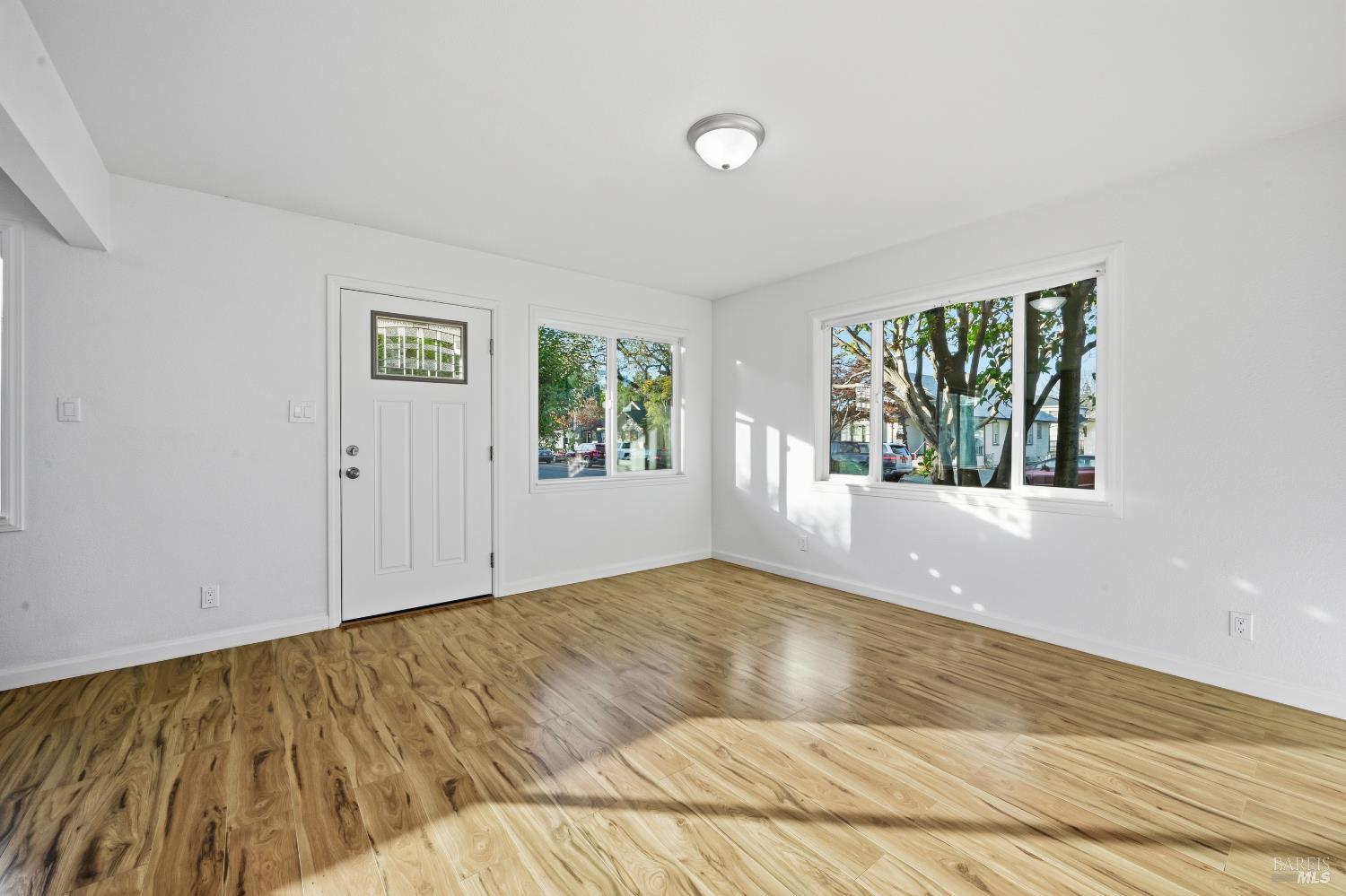 Detail Gallery Image 20 of 24 For 342 College Ave, Santa Rosa,  CA 95401 - – Beds | – Baths