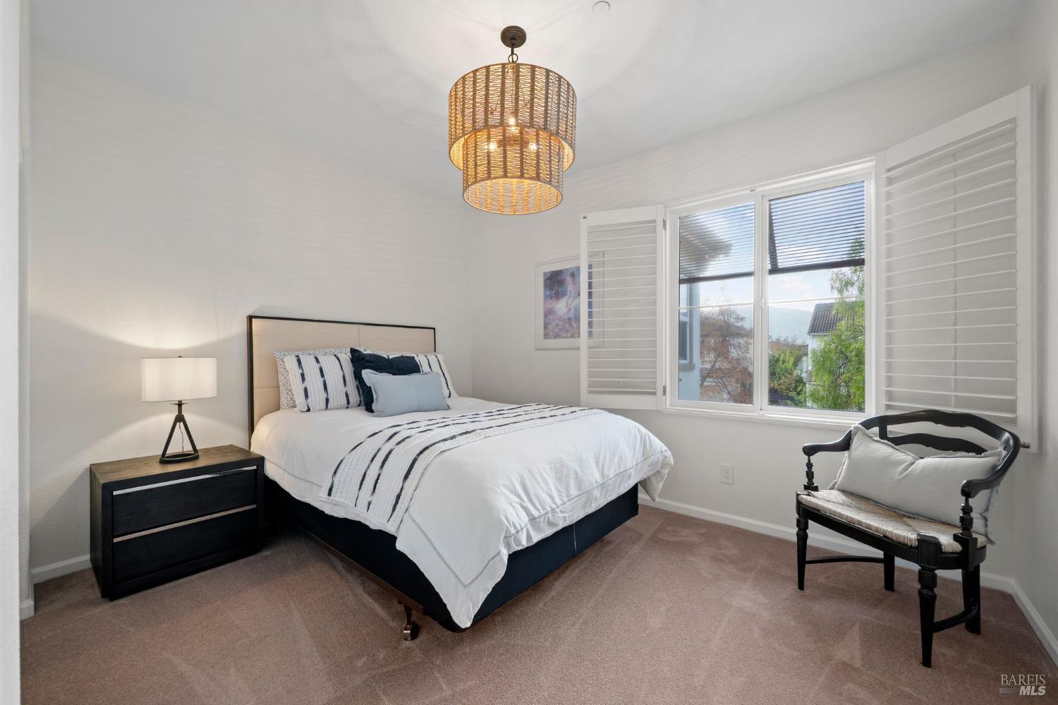 Detail Gallery Image 39 of 69 For 46 Waterbury Ln, Novato,  CA 94949 - 4 Beds | 2/1 Baths