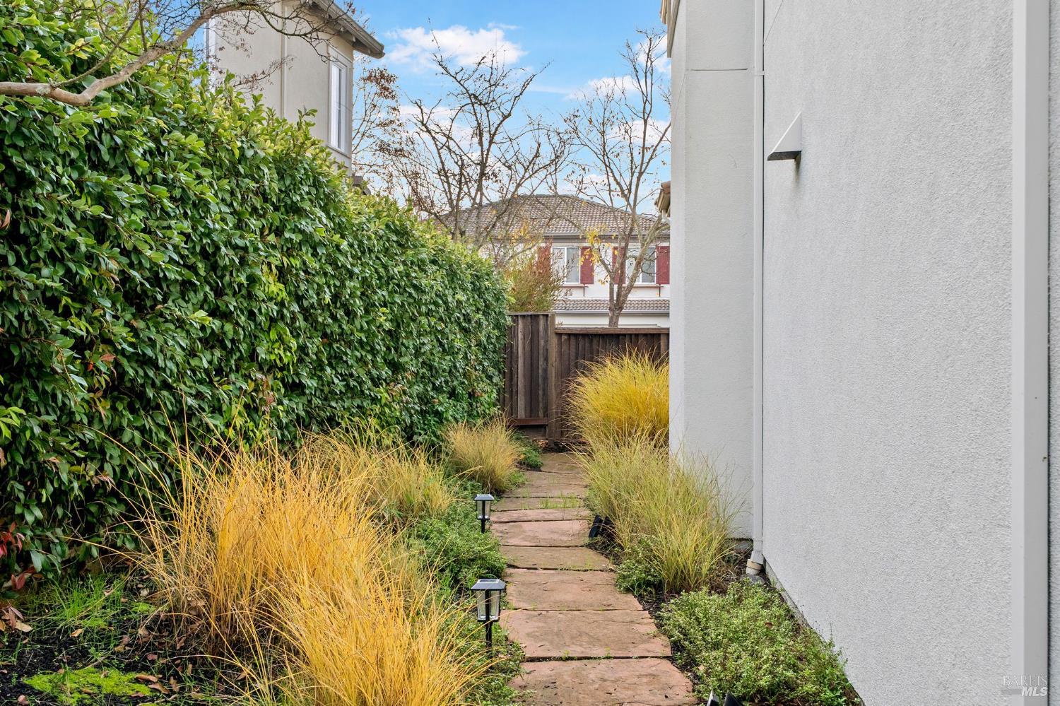 Detail Gallery Image 61 of 69 For 46 Waterbury Ln, Novato,  CA 94949 - 4 Beds | 2/1 Baths