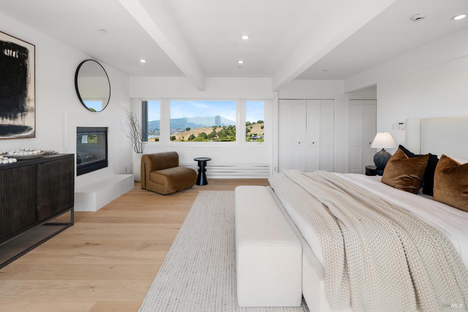 Detail Gallery Image 26 of 50 For 1 Tara View Rd, Tiburon,  CA 94920 - 8 Beds | 4/1 Baths