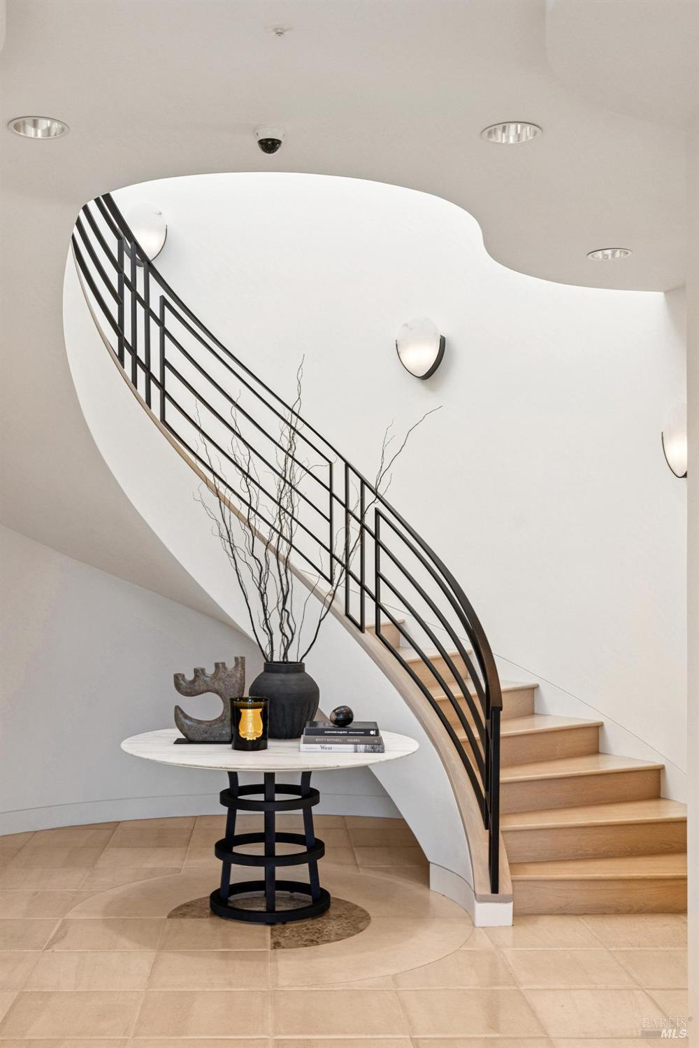 Detail Gallery Image 41 of 49 For 147 Gilmartin Dr, Tiburon,  CA 94920 - 4 Beds | 4/2 Baths