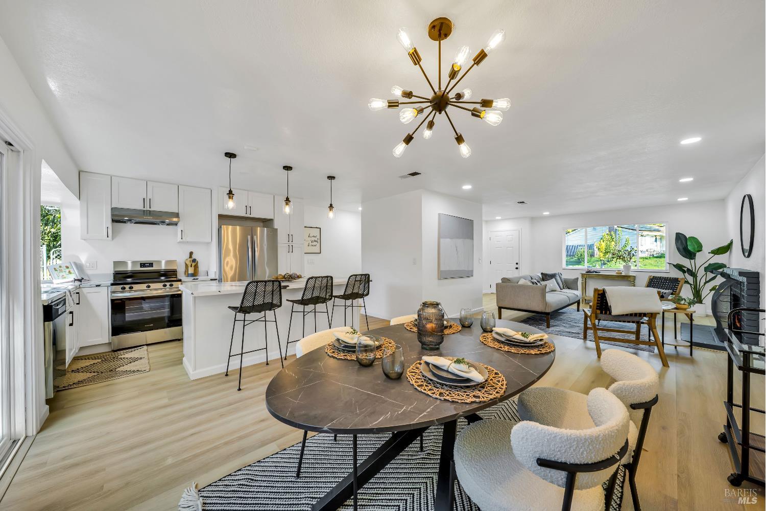 Detail Gallery Image 9 of 41 For 1251 N Camino Alto Unkn, Vallejo,  CA 94589 - 4 Beds | 2 Baths