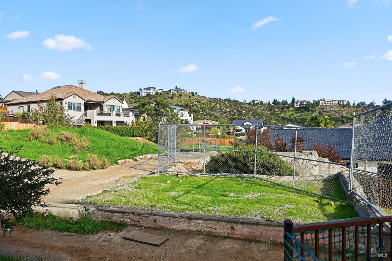 Detail Gallery Image 8 of 18 For 3780 Palazzo Ct, Santa Rosa,  CA 95404 - – Beds | – Baths