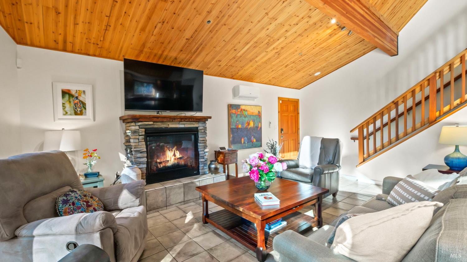 Detail Gallery Image 11 of 70 For 11081 Van Dorn Reservoir Rd #1,  Middletown,  CA 95461 - 3 Beds | 2 Baths