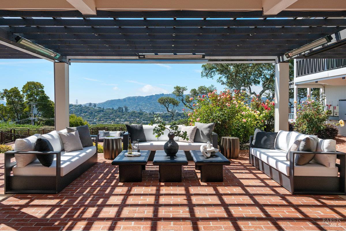 Detail Gallery Image 4 of 50 For 1 Tara View Rd, Tiburon,  CA 94920 - 8 Beds | 4/1 Baths