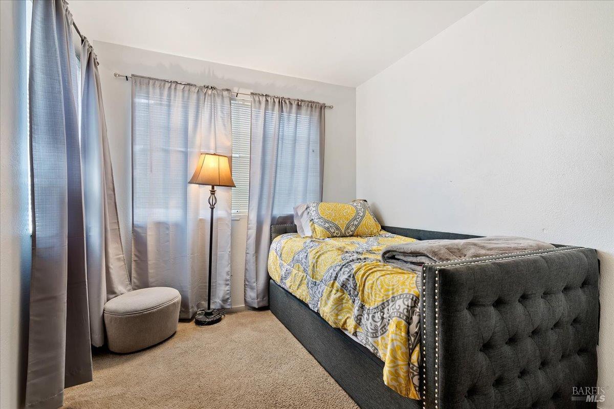 Detail Gallery Image 13 of 17 For 502 Daniels Ave, Vallejo,  CA 94590 - 4 Beds | 2/1 Baths