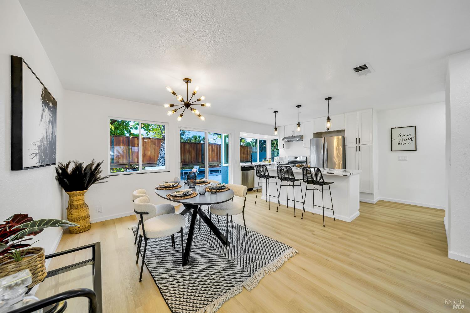 Detail Gallery Image 8 of 41 For 1251 N Camino Alto Unkn, Vallejo,  CA 94589 - 4 Beds | 2 Baths