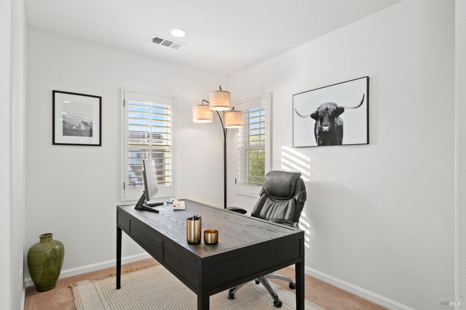 Detail Gallery Image 30 of 69 For 46 Waterbury Ln, Novato,  CA 94949 - 4 Beds | 2/1 Baths