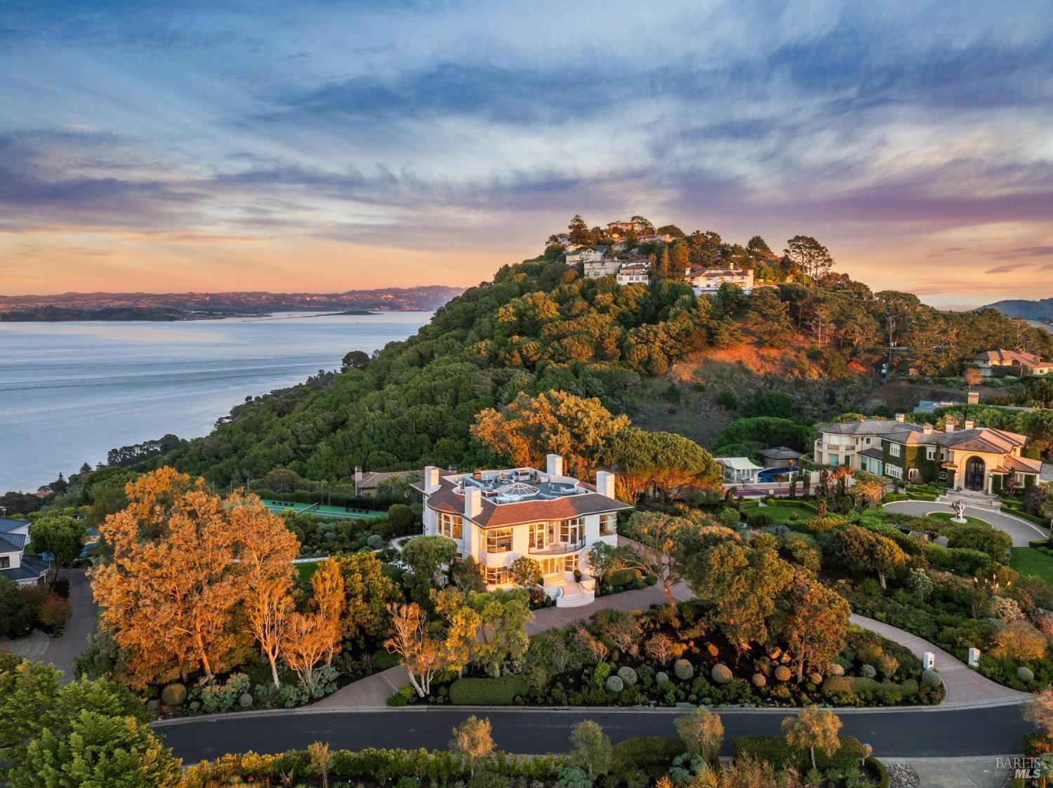 Detail Gallery Image 42 of 49 For 147 Gilmartin Dr, Tiburon,  CA 94920 - 4 Beds | 4/2 Baths