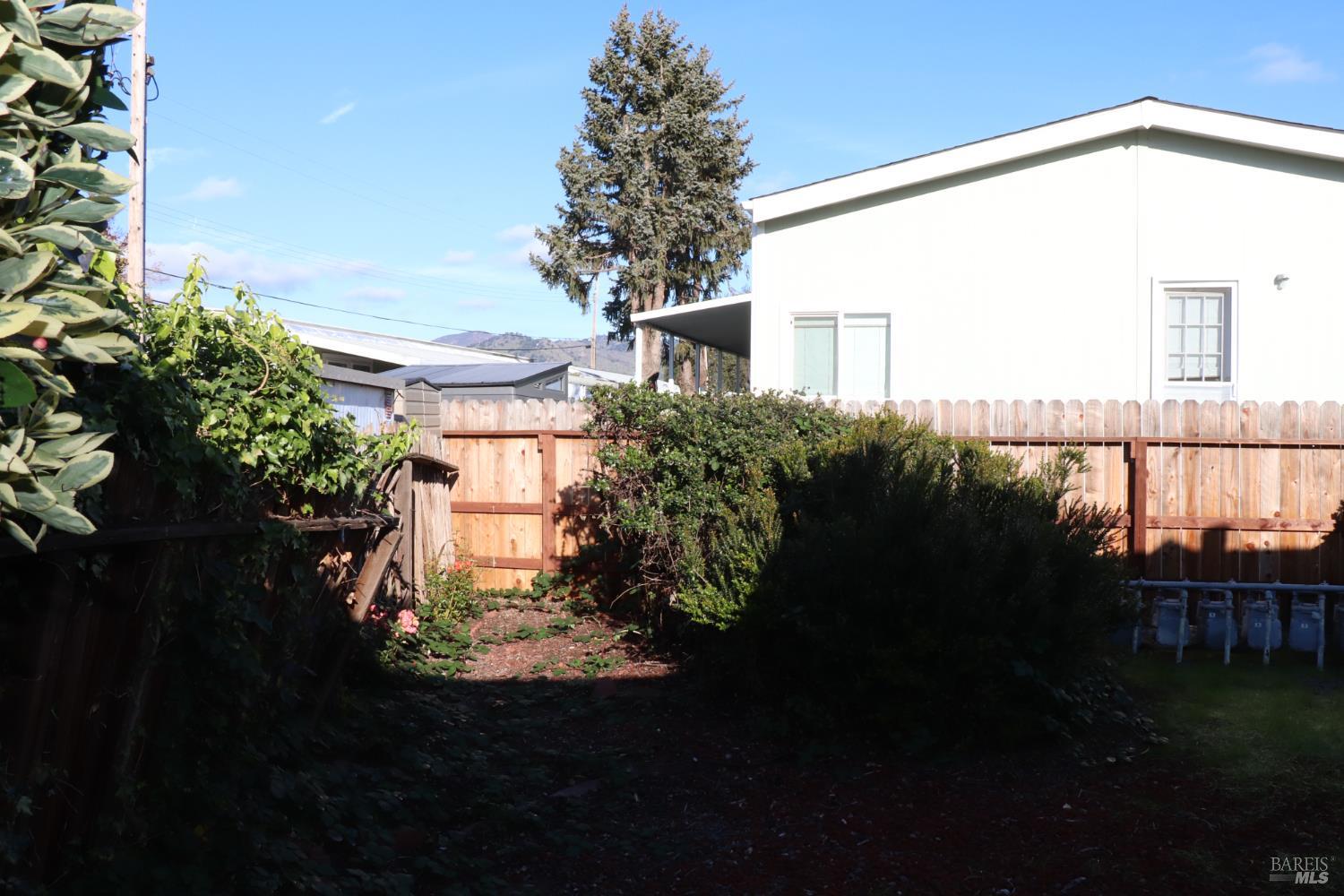 Detail Gallery Image 10 of 20 For 180 Sherry Cir, Yountville,  CA 94599 - 2 Beds | 2 Baths