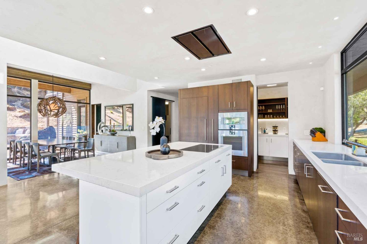 Detail Gallery Image 9 of 35 For 2610 Atlas Peak Rd #3,  Napa,  CA 94558 - 4 Beds | 4 Baths