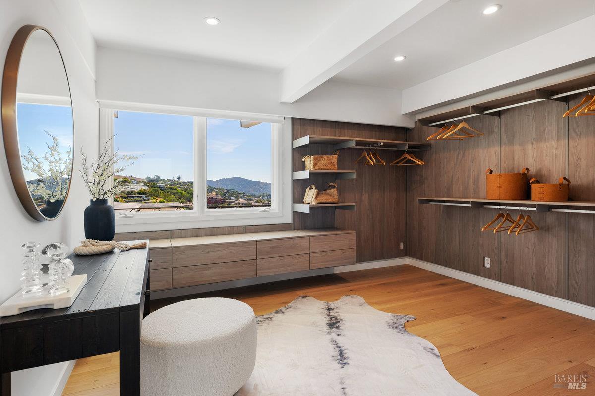 Detail Gallery Image 30 of 50 For 1 Tara View Rd, Tiburon,  CA 94920 - 8 Beds | 4/1 Baths