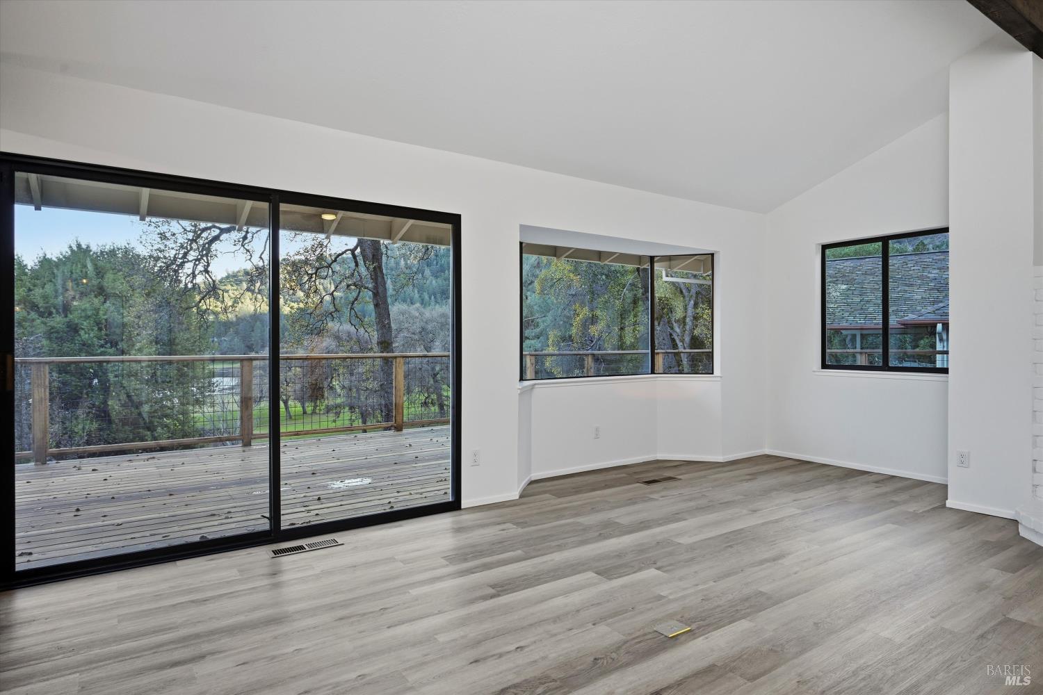 Detail Gallery Image 8 of 52 For 2698 Greenway Dr, Kelseyville,  CA 95451 - 3 Beds | 2/1 Baths