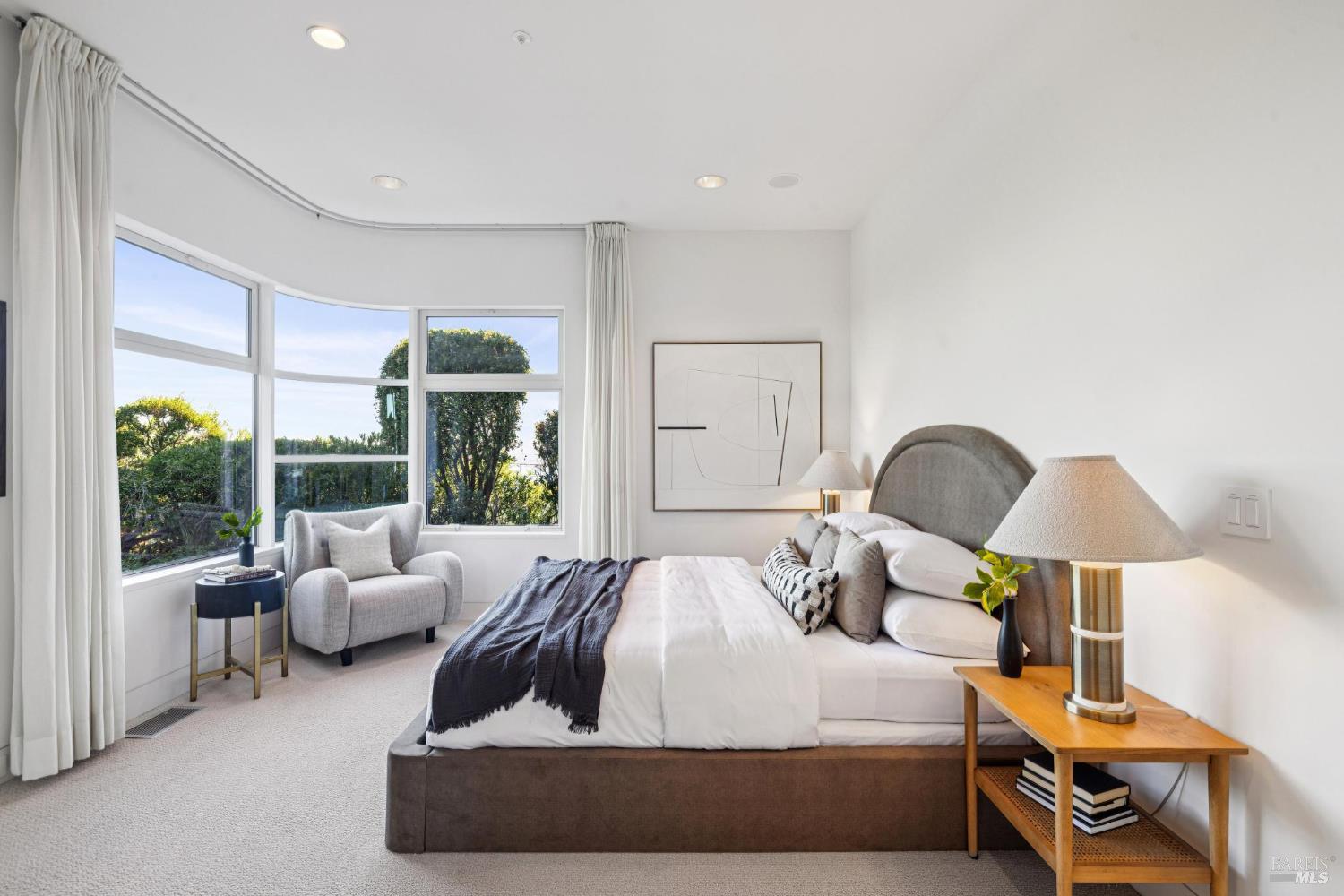 Detail Gallery Image 38 of 49 For 147 Gilmartin Dr, Tiburon,  CA 94920 - 4 Beds | 4/2 Baths