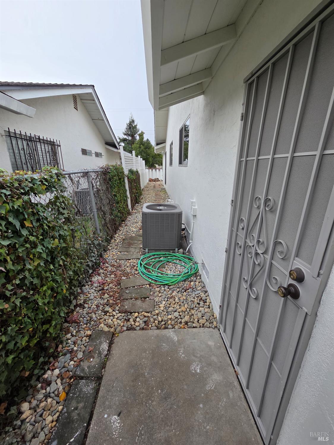 Detail Gallery Image 40 of 45 For 122 Carlsbad Cir, Vacaville,  CA 95687 - 3 Beds | 2 Baths