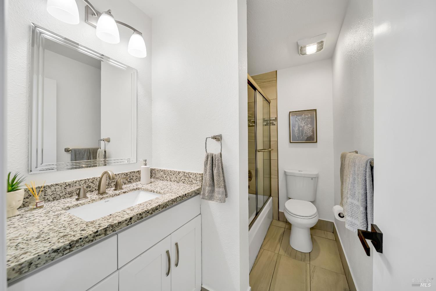 Detail Gallery Image 14 of 41 For 1251 N Camino Alto Unkn, Vallejo,  CA 94589 - 4 Beds | 2 Baths