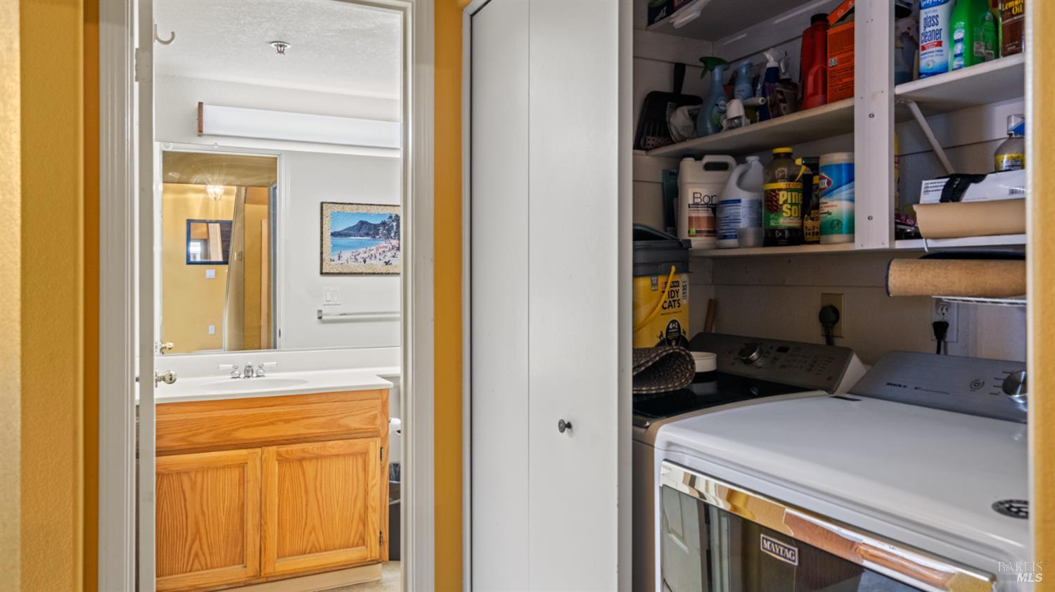 Detail Gallery Image 17 of 32 For 813 Chardonnay Cir, Petaluma,  CA 94954 - 3 Beds | 2/1 Baths