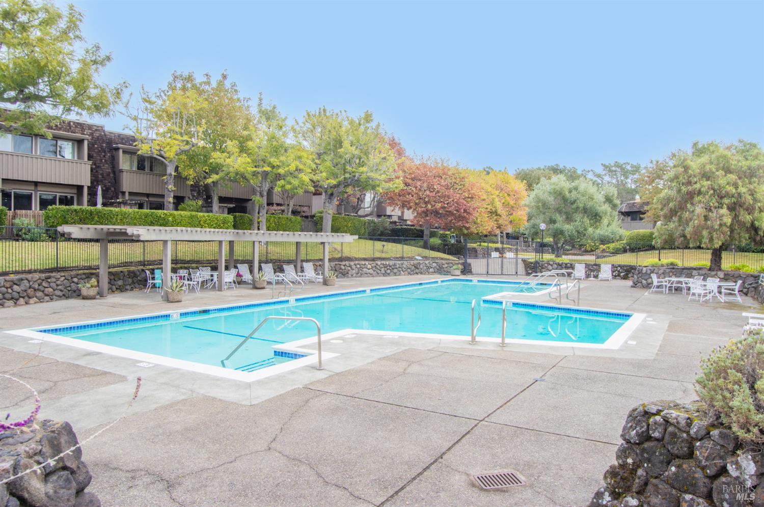 Detail Gallery Image 41 of 51 For 235 Knollwood Dr, San Rafael,  CA 94901 - 3 Beds | 2/1 Baths