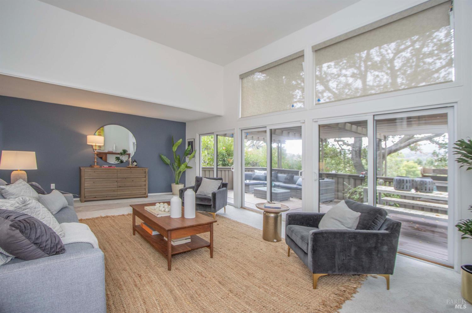 Detail Gallery Image 7 of 51 For 235 Knollwood Dr, San Rafael,  CA 94901 - 3 Beds | 2/1 Baths