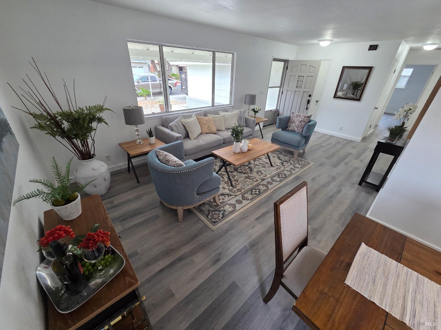 Detail Gallery Image 3 of 45 For 122 Carlsbad Cir, Vacaville,  CA 95687 - 3 Beds | 2 Baths