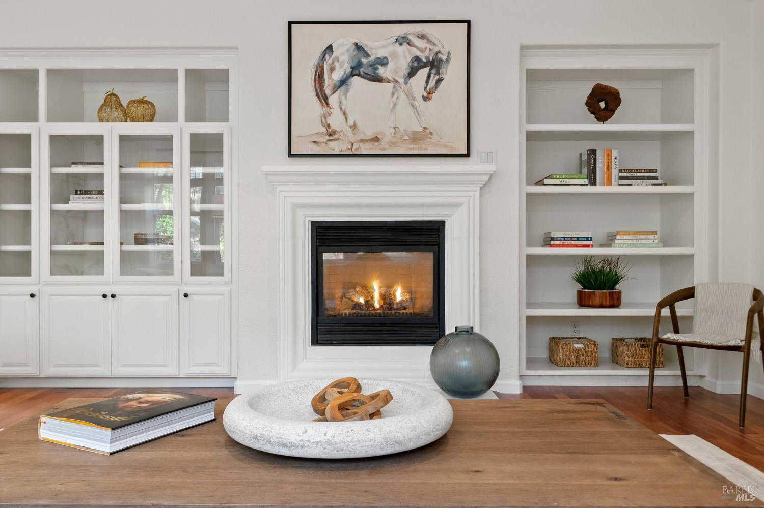 Detail Gallery Image 25 of 69 For 46 Waterbury Ln, Novato,  CA 94949 - 4 Beds | 2/1 Baths