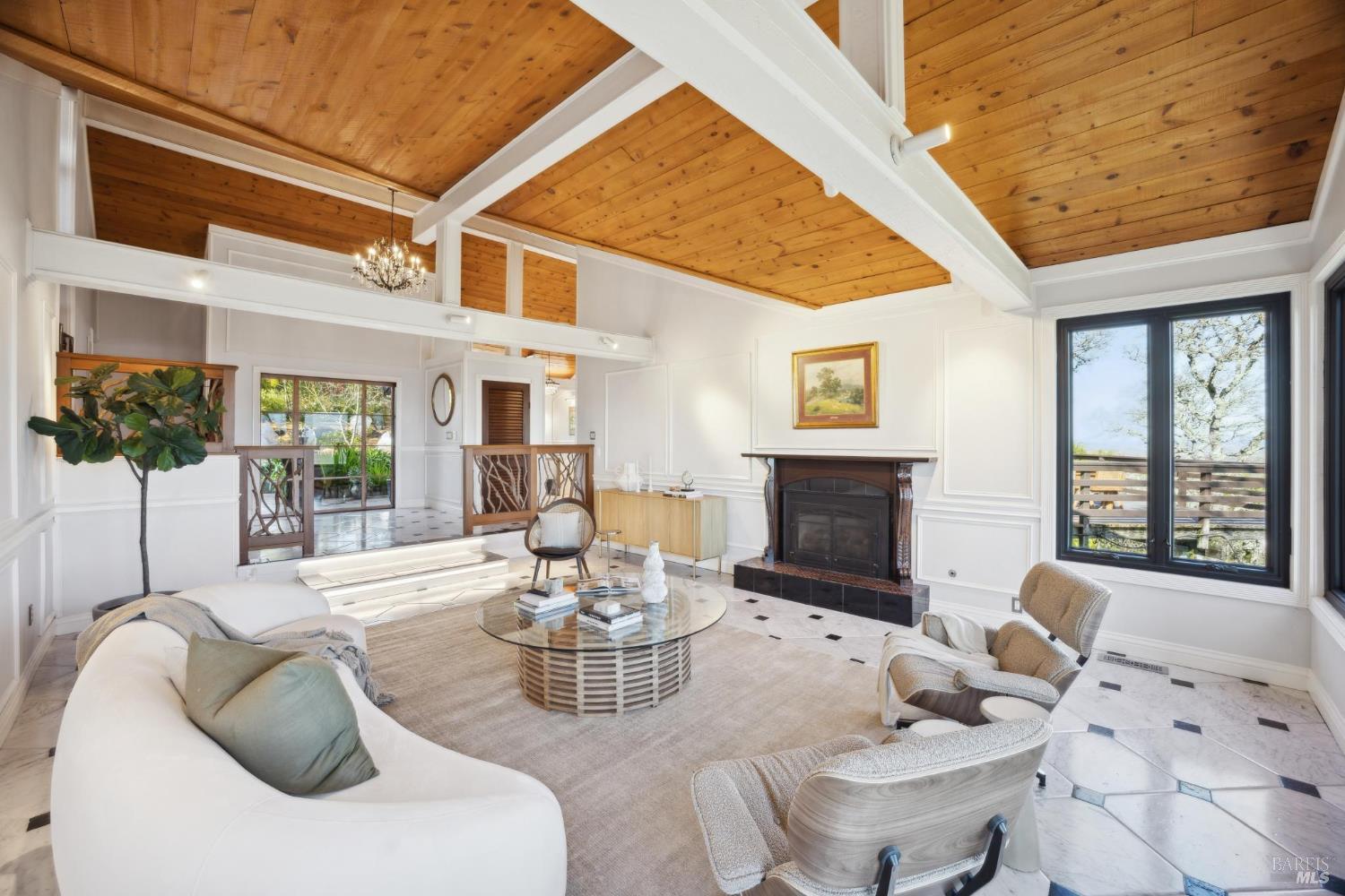 Detail Gallery Image 8 of 87 For 160 Crest Rd, Novato,  CA 94945 - 4 Beds | 3/2 Baths