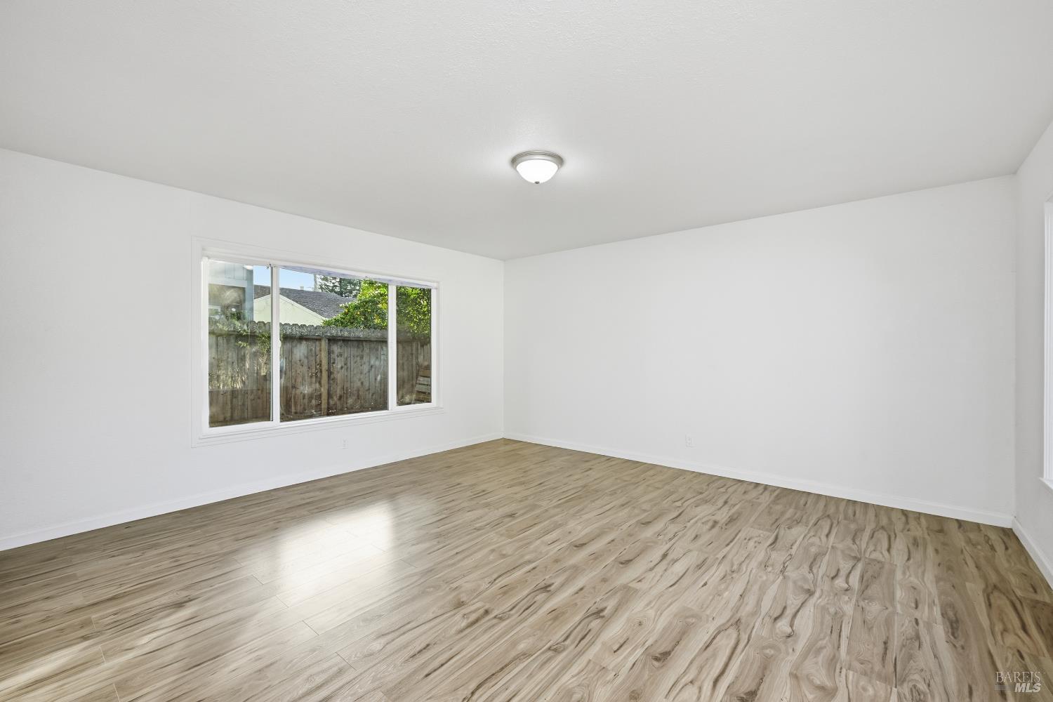 Detail Gallery Image 9 of 24 For 342 College Ave, Santa Rosa,  CA 95401 - – Beds | – Baths