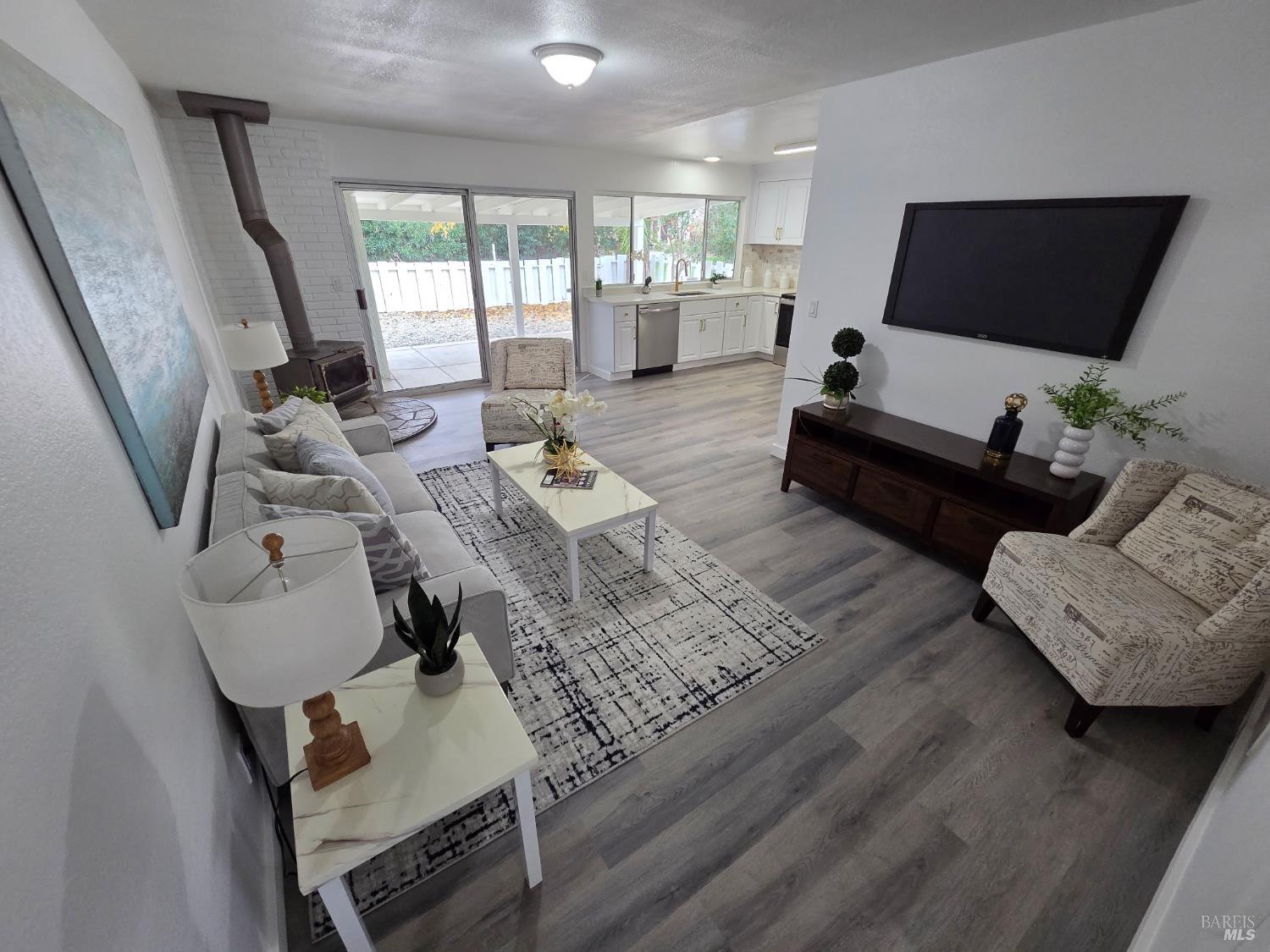 Detail Gallery Image 9 of 45 For 122 Carlsbad Cir, Vacaville,  CA 95687 - 3 Beds | 2 Baths