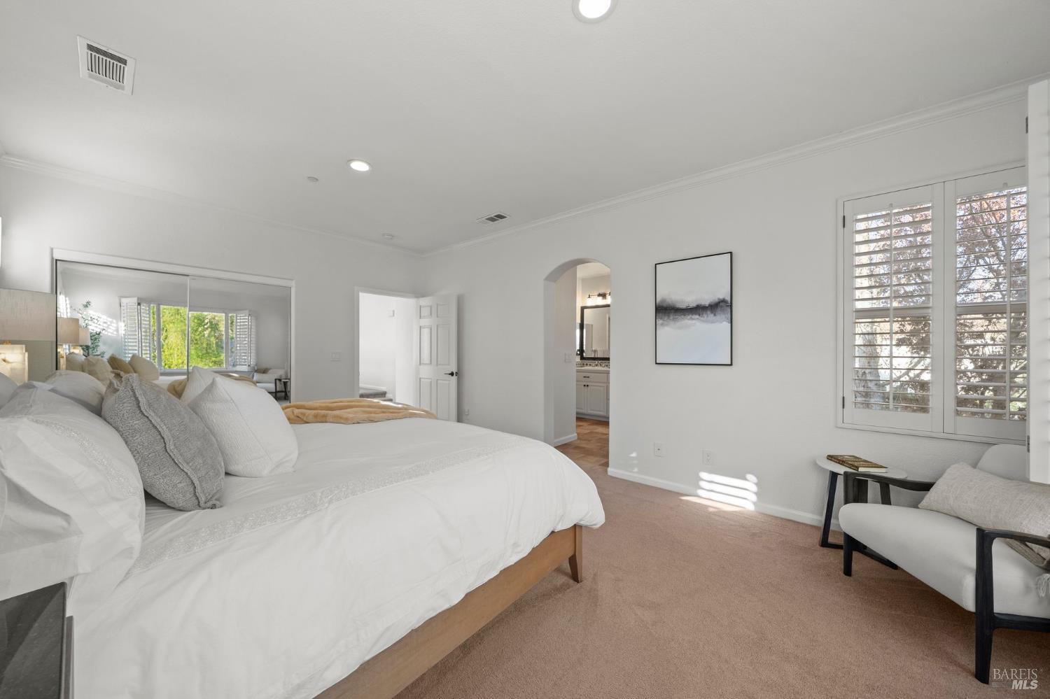 Detail Gallery Image 34 of 69 For 46 Waterbury Ln, Novato,  CA 94949 - 4 Beds | 2/1 Baths