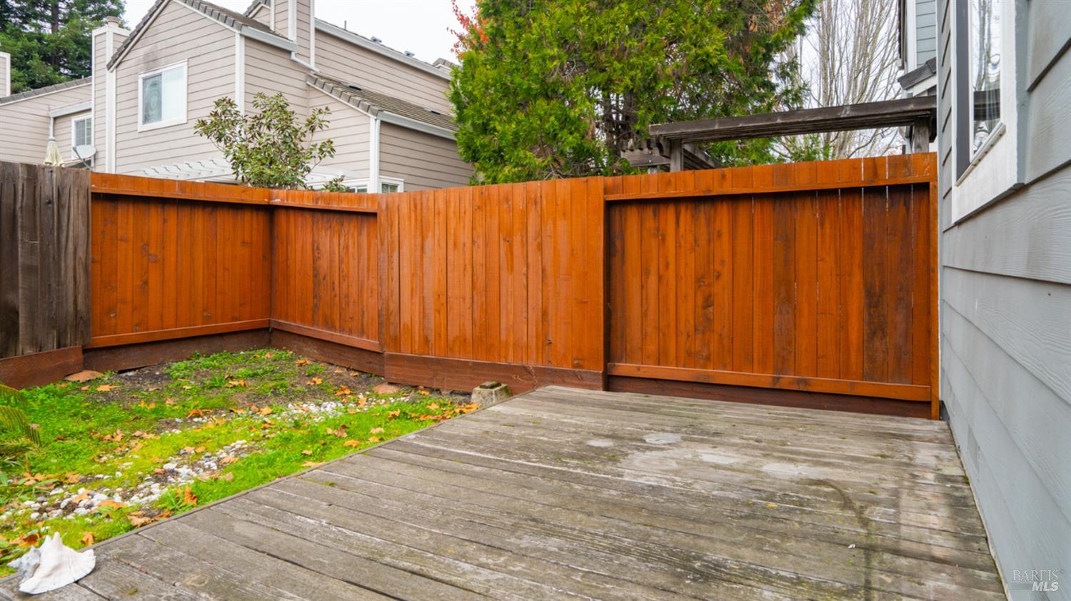 Detail Gallery Image 32 of 32 For 813 Chardonnay Cir, Petaluma,  CA 94954 - 3 Beds | 2/1 Baths