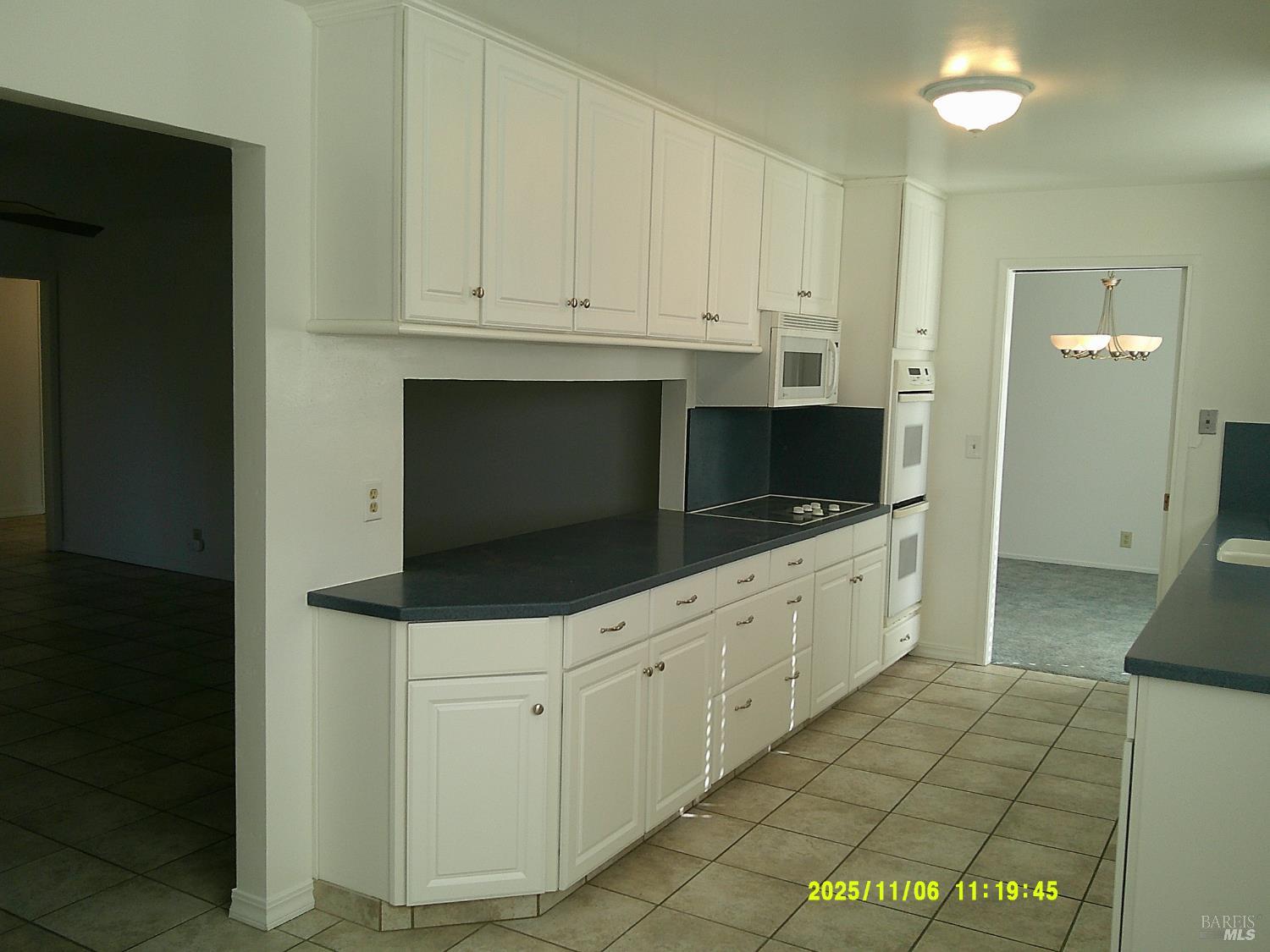 Detail Gallery Image 6 of 20 For 390 S Almond St, Dixon,  CA 95620 - 4 Beds | 2/1 Baths