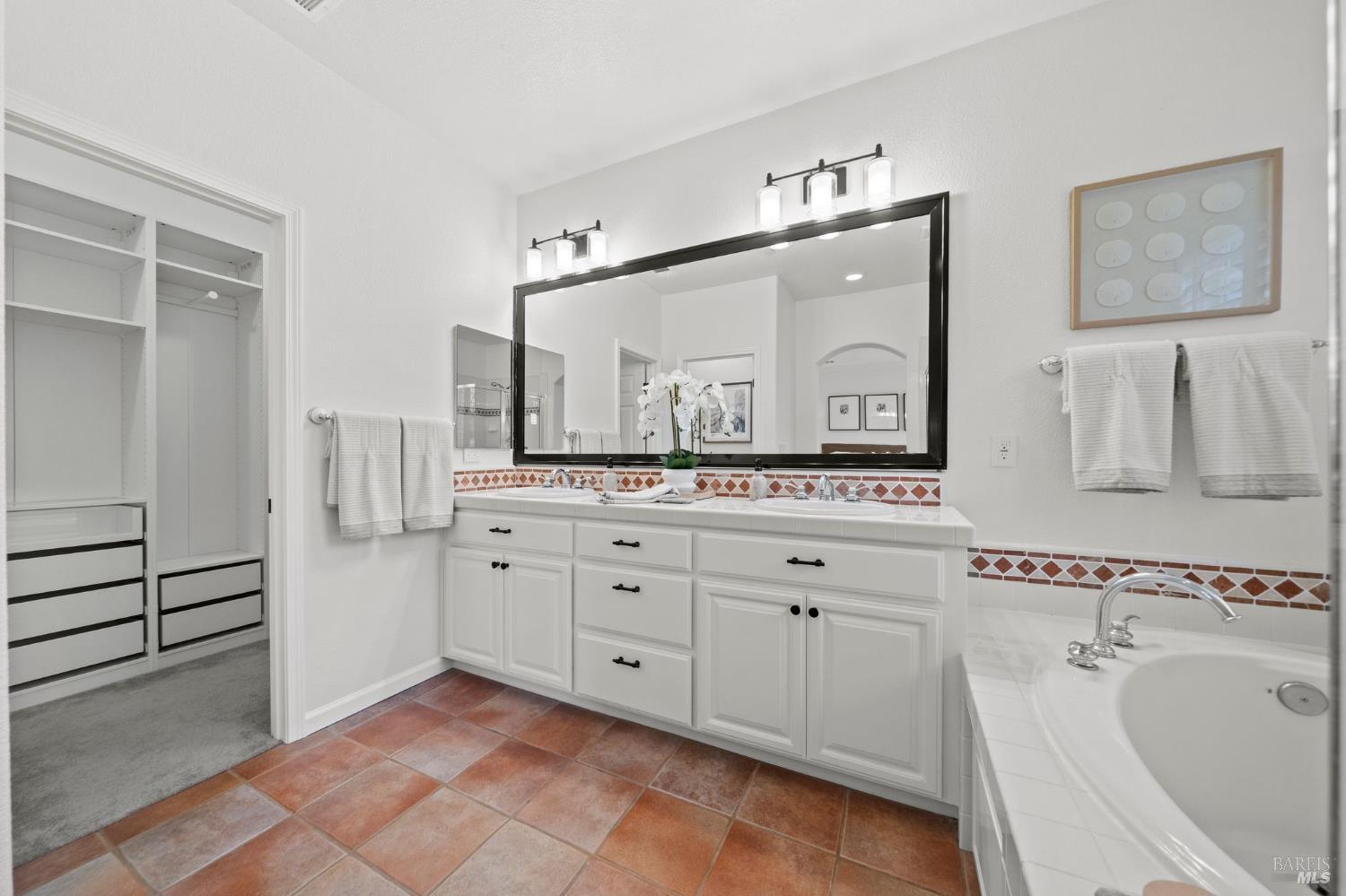 Detail Gallery Image 36 of 69 For 46 Waterbury Ln, Novato,  CA 94949 - 4 Beds | 2/1 Baths