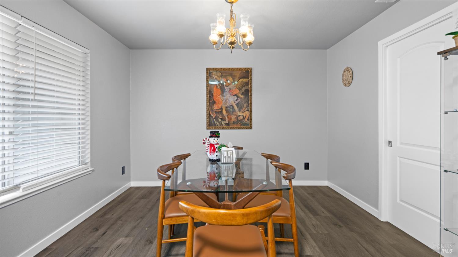 Detail Gallery Image 12 of 57 For 3456 Norwalk Pl, Fairfield,  CA 94534 - 4 Beds | 2/1 Baths