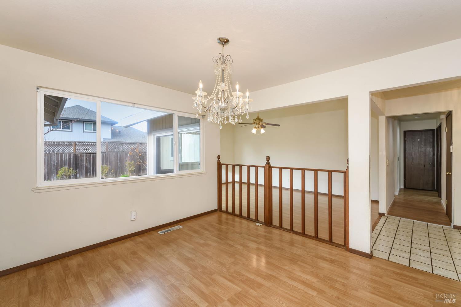 Detail Gallery Image 7 of 32 For 1068 San Francisco Way, Rohnert Park,  CA 94928 - 4 Beds | 2 Baths