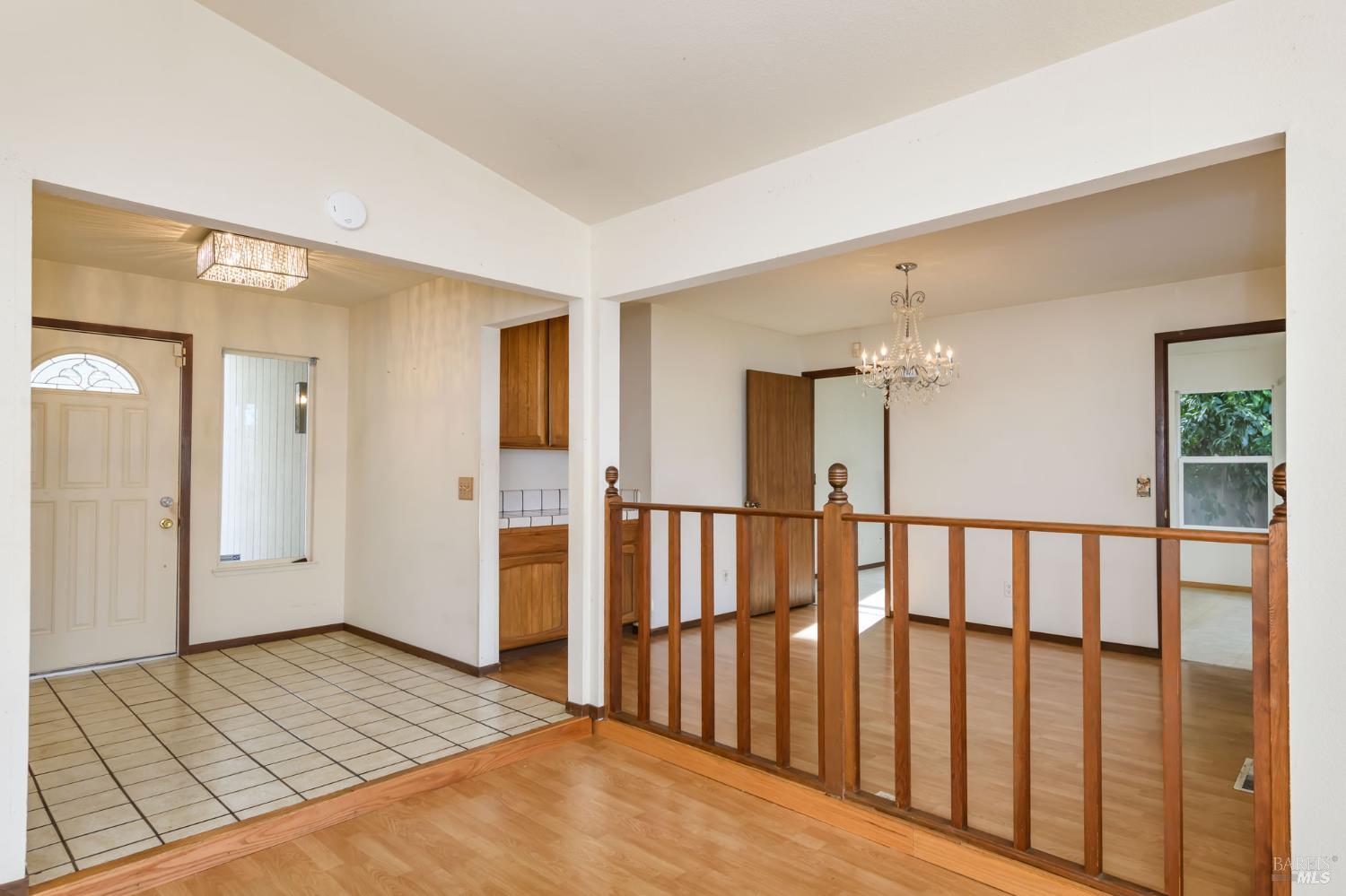 Detail Gallery Image 6 of 32 For 1068 San Francisco Way, Rohnert Park,  CA 94928 - 4 Beds | 2 Baths