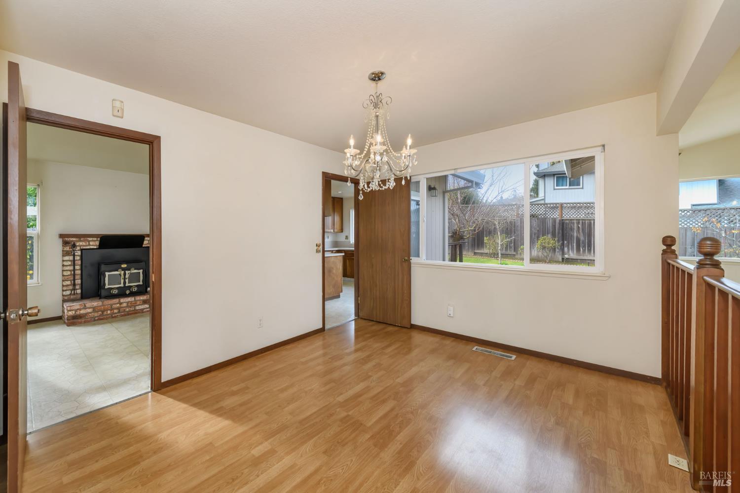 Detail Gallery Image 8 of 32 For 1068 San Francisco Way, Rohnert Park,  CA 94928 - 4 Beds | 2 Baths