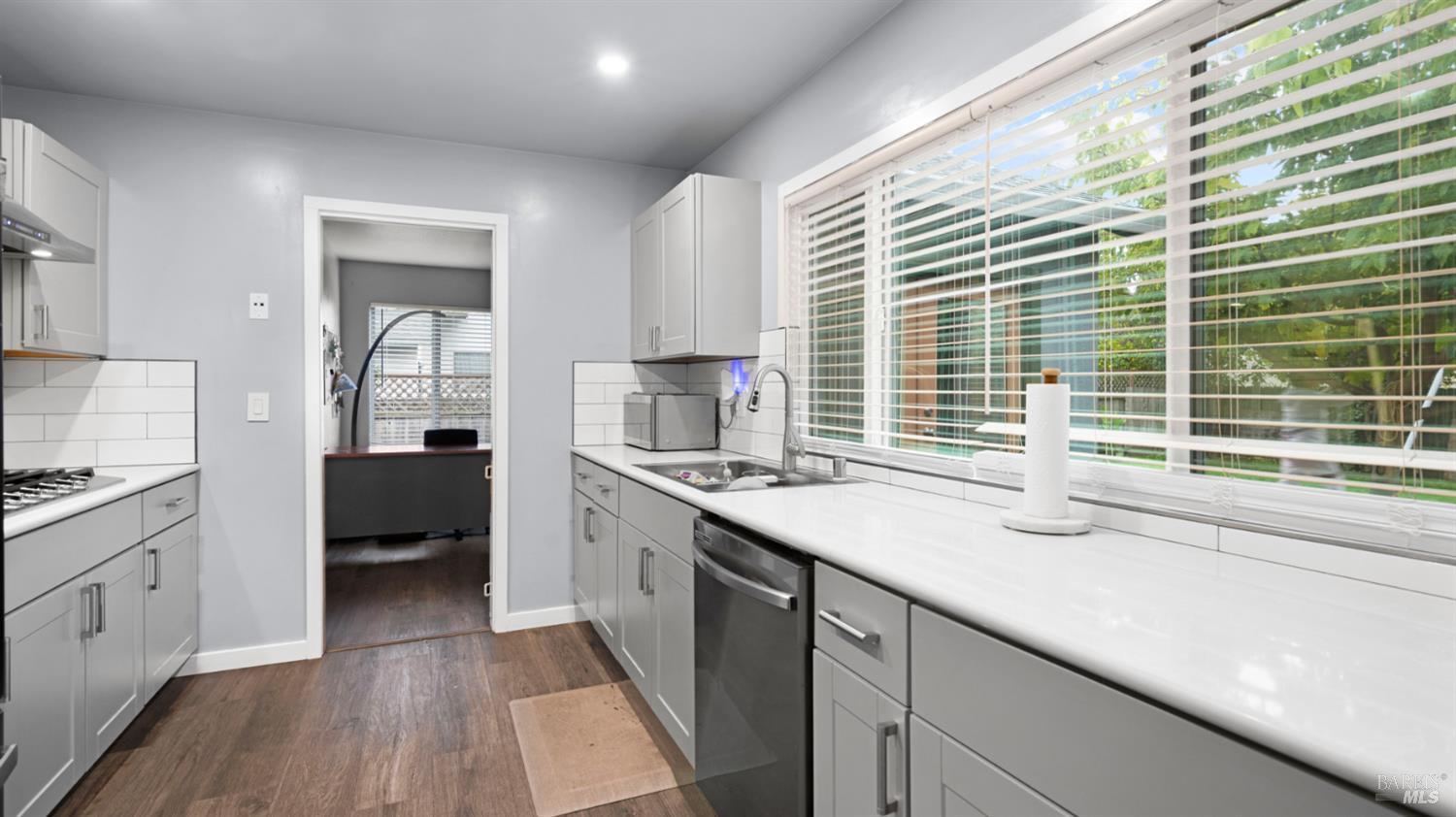 Detail Gallery Image 15 of 57 For 3456 Norwalk Pl, Fairfield,  CA 94534 - 4 Beds | 2/1 Baths