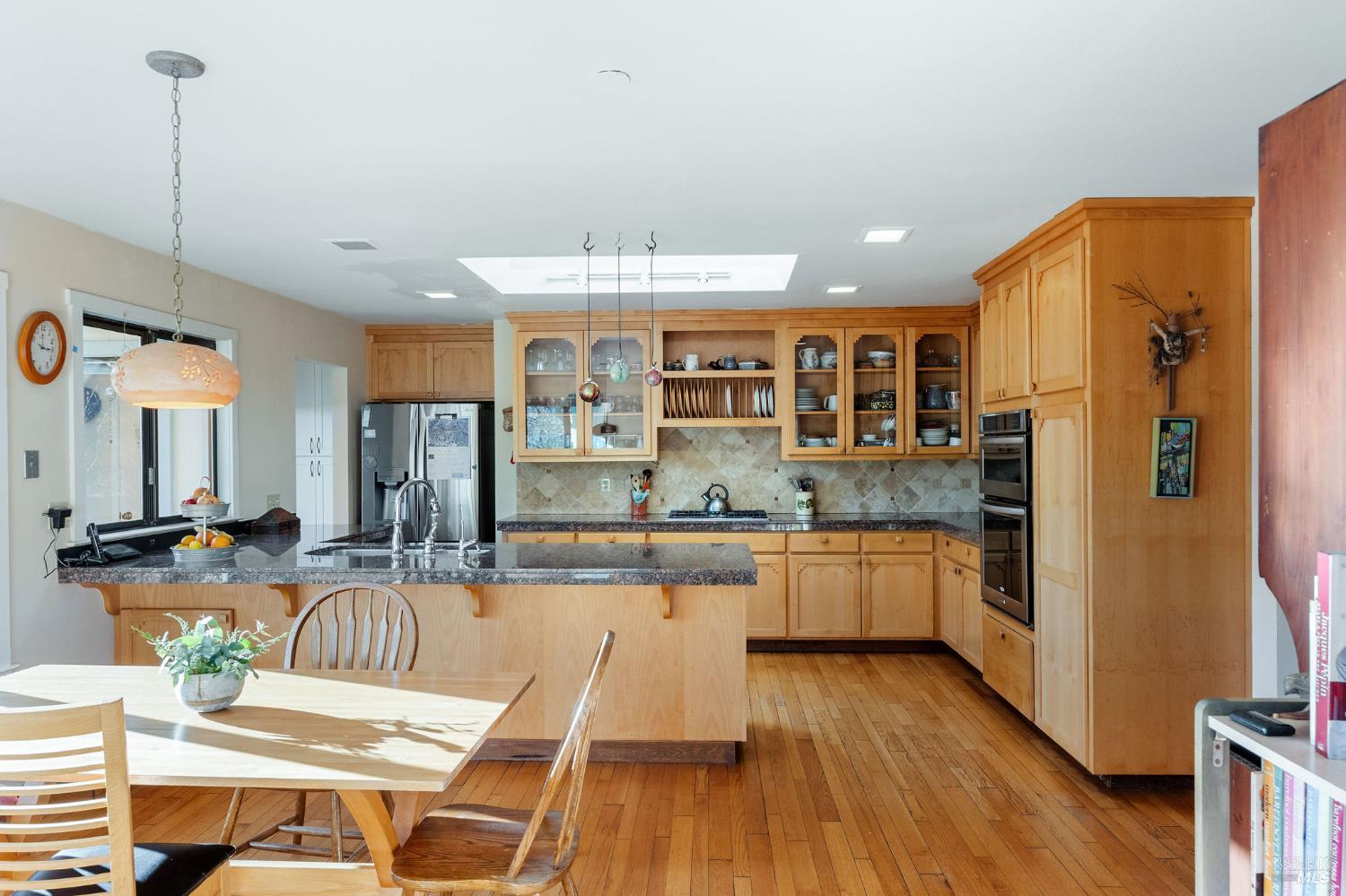 Detail Gallery Image 12 of 65 For 2850 Western Ave, Petaluma,  CA 94952 - 4 Beds | 3 Baths