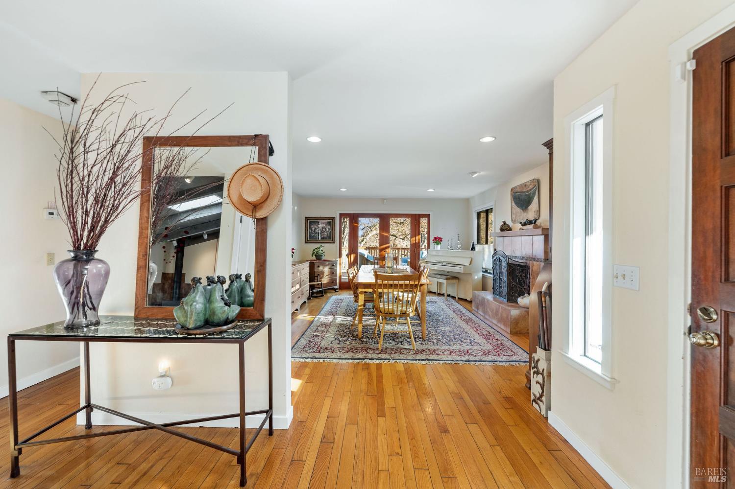 Detail Gallery Image 7 of 65 For 2850 Western Ave, Petaluma,  CA 94952 - 4 Beds | 3 Baths