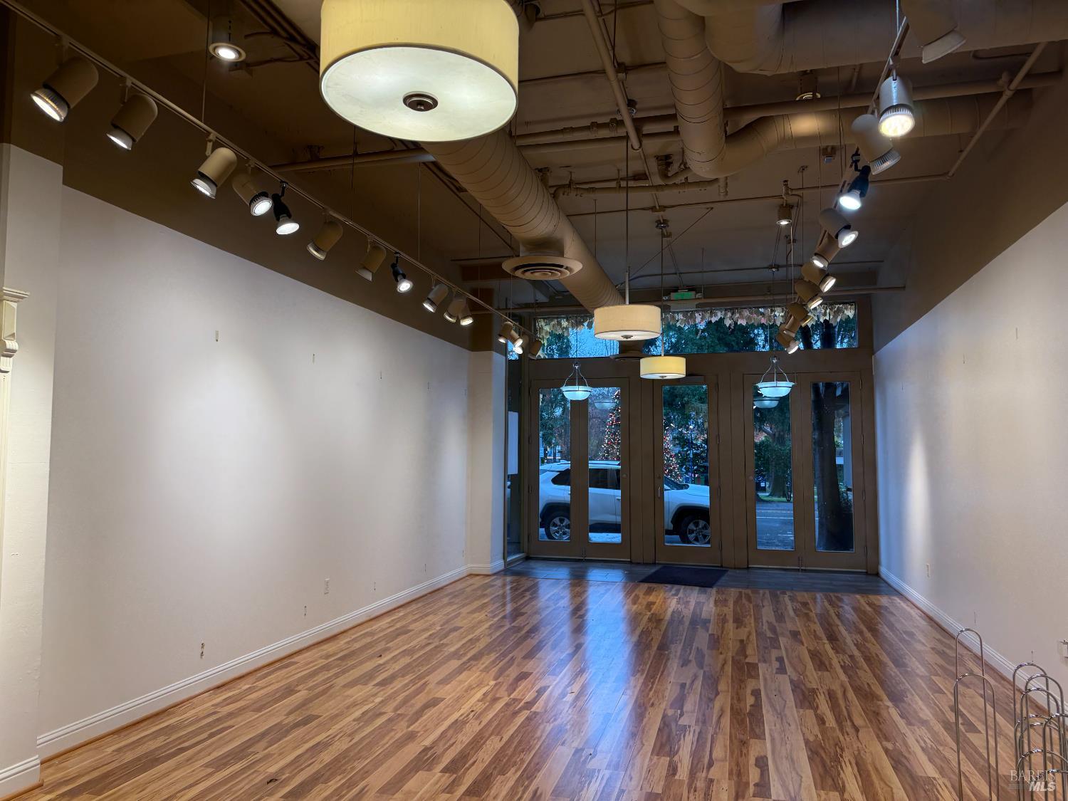 Detail Gallery Image 5 of 5 For 311 Healdsburg Ave, Healdsburg,  CA 95448 - – Beds | – Baths